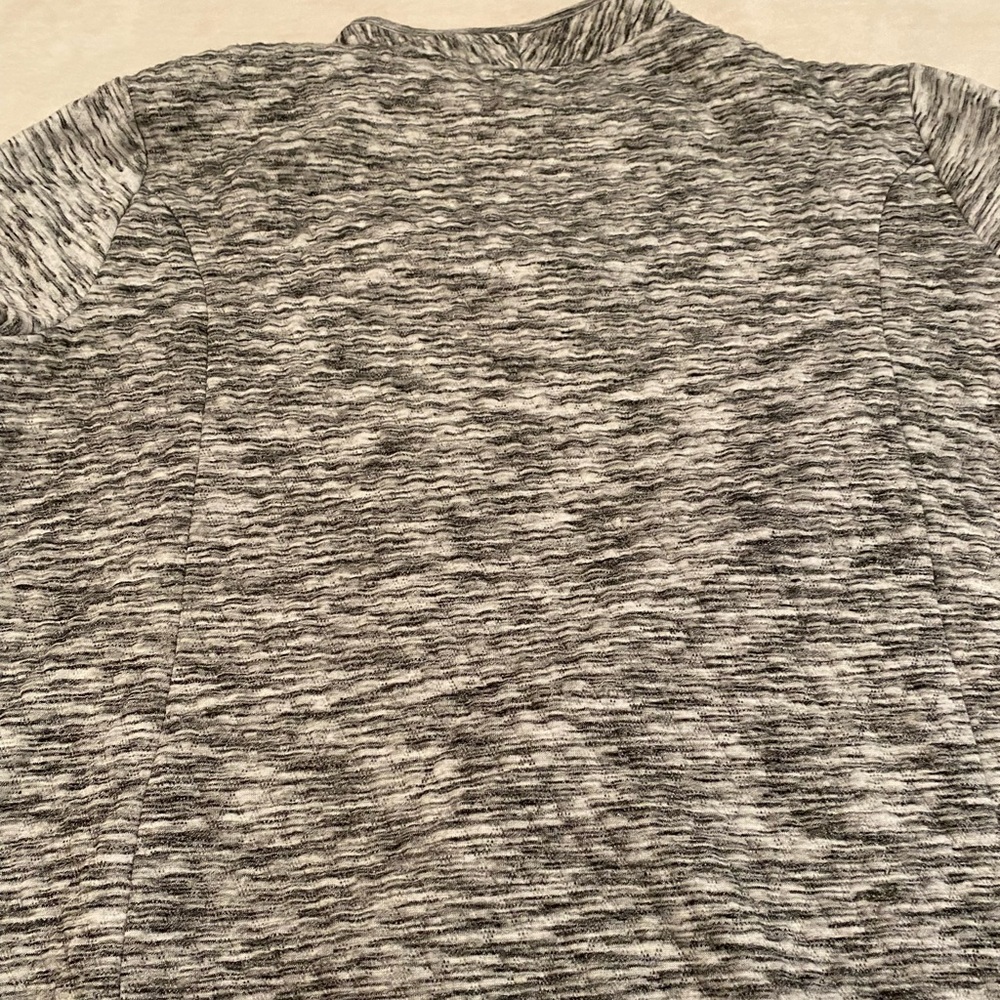 Over Sweater snap close - Picture 3 of 7